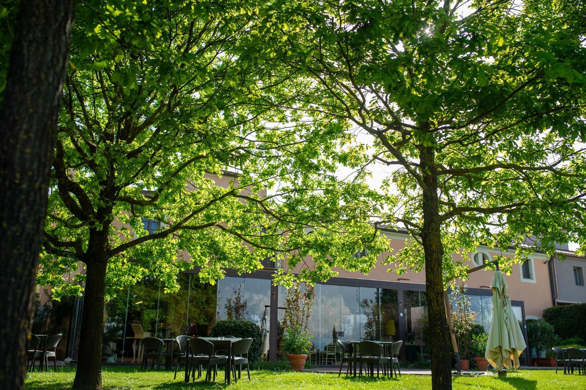 Le Colombaie Country Resort Ponsacco Exterior photo